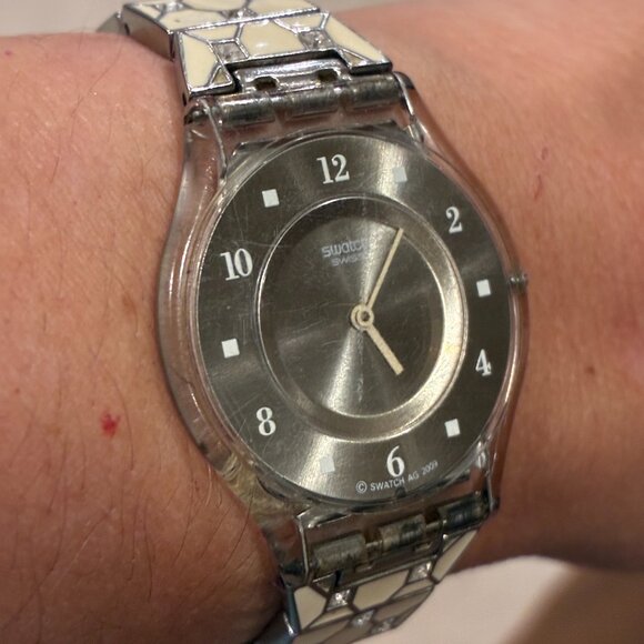 Swatch Watch Flat Silver Face with White Silver Band & Clasp - Picture 10 of 14